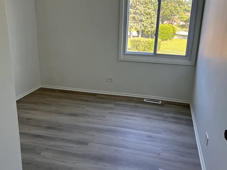 712 Marina Ct #1 — Photo 5