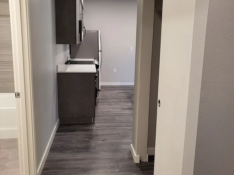 Pacific Ridge Apartments — Photo 33