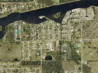 2238 Marina Park Dr, Fort Myers, FL 33905