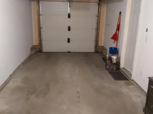 87 Cedarwood Ln SW #87, Calgary, AB T2W 6J3