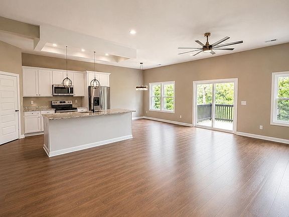 4th image of 1713 Carl Rd