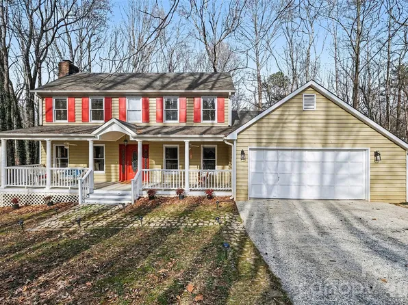 909 Woodland Forest Dr, Waxhaw, NC 28173