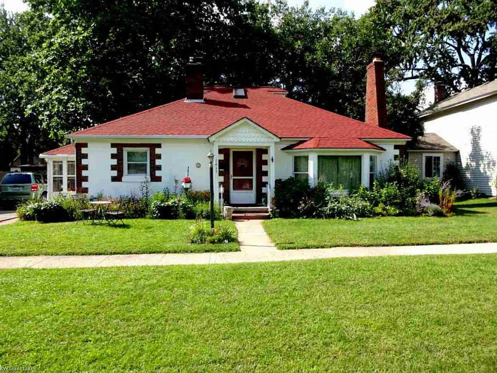 1415 Saint Clair Blvd photo 1