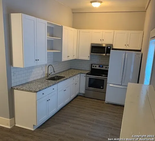 2 bed, 1.0 bath, 1610 sqft, $1,100 — Photo 2