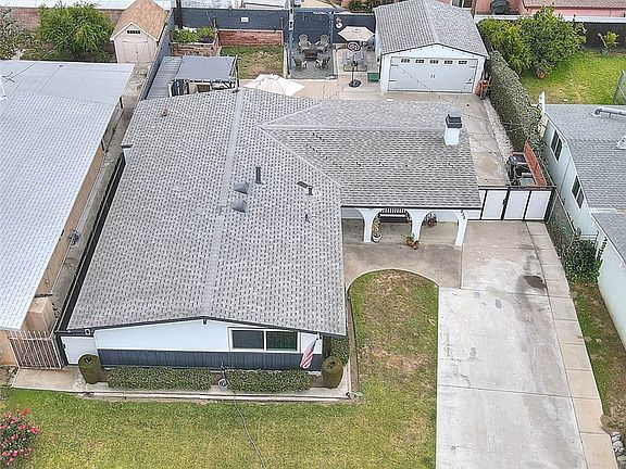2nd image of 3832 Abbeywood Ave