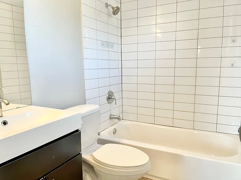 4127 N 9th Ave #6 — Photo 32