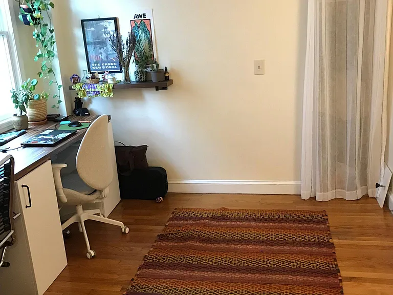 10 Clarendon Ave #1 — Photo 4