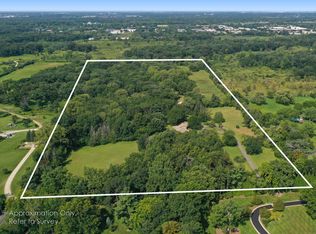 1300 N Waukegan Rd, Lake Forest, IL 60045