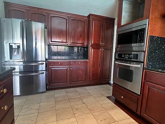 5th image of 3312 Meridian Ave