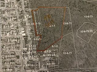 Locust St, Mcmechen, WV 26040