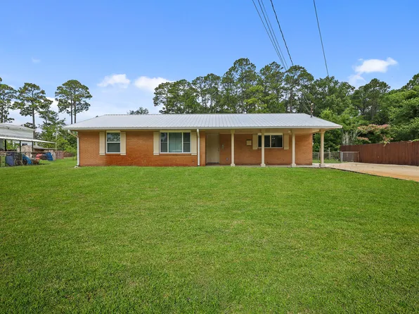 557 Kell Rd, Brunswick, GA 31525