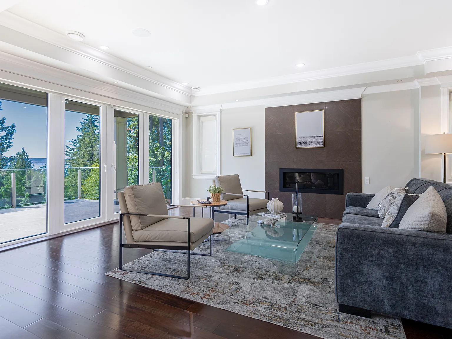 5 bed, 4500 sqft, $10,500 — Photo 4