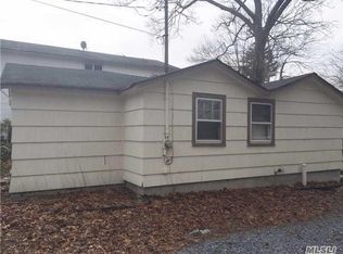 36 Dorchester Rd, Ronkonkoma, NY 11779