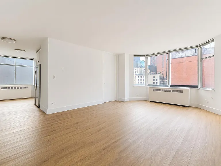 1735 York Ave #11G — Photo 7