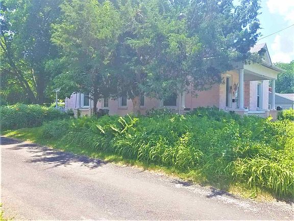 3rd image of 712 W Nebraska Ave