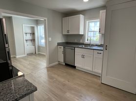 10 Twombly St, Dover, NH