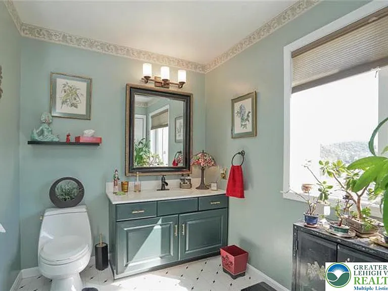 1319 Shady Ln — Photo 38