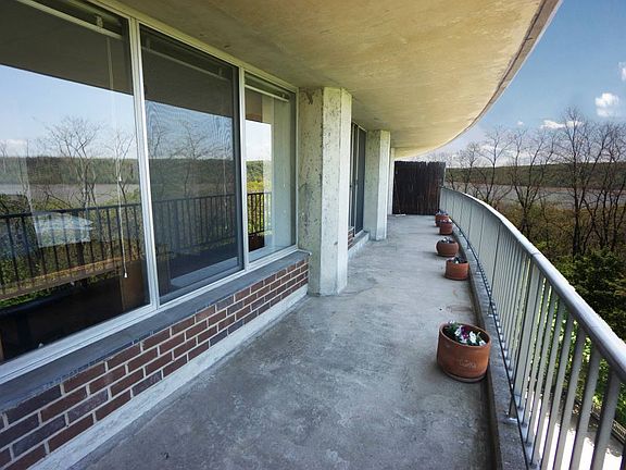 2nd image of 4455-4465 Douglas Ave #7K