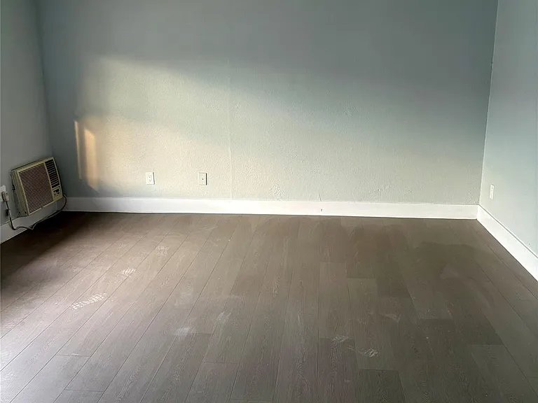 1125 Ann St — Photo 9