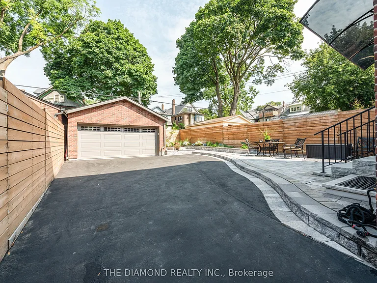 188 Westminster Ave — Photo 20