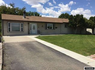 758 N 6th St, Basin, WY 82410