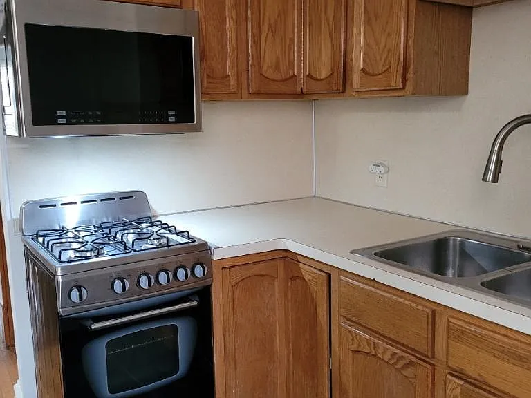 8 Union Ave NE #2 — Photo 5