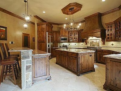 4th image of 605 Chapel Ct