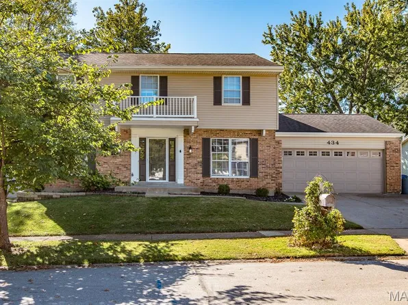 434 Paula Vale Ct, Ballwin, MO 63021