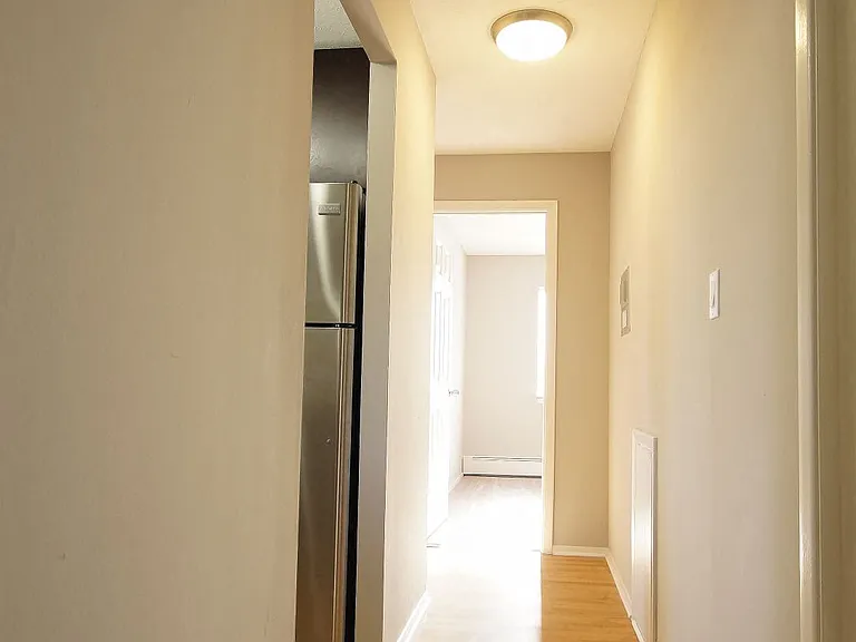 Westwood Apartments - SP Lafayette LLC — Photo 38