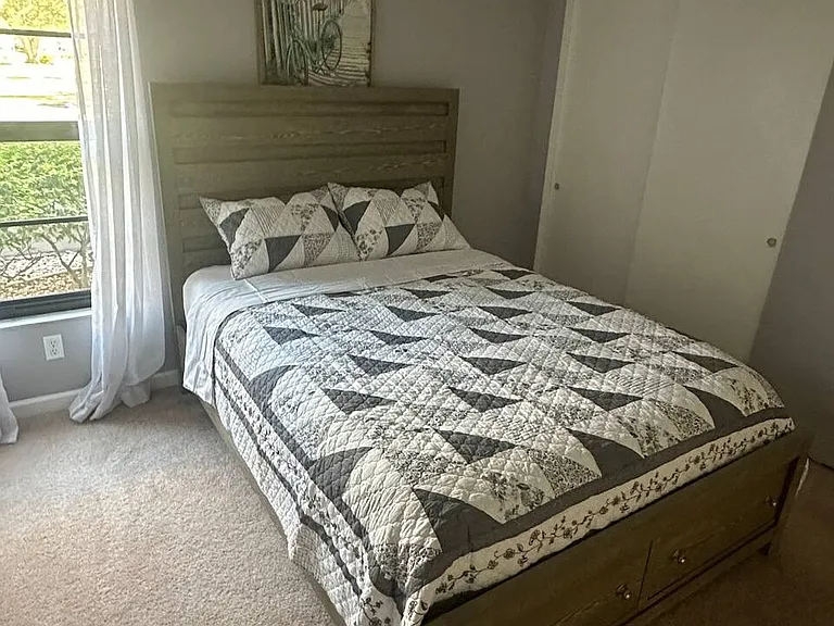 5625 Trailwinds Dr #412 — Photo 35