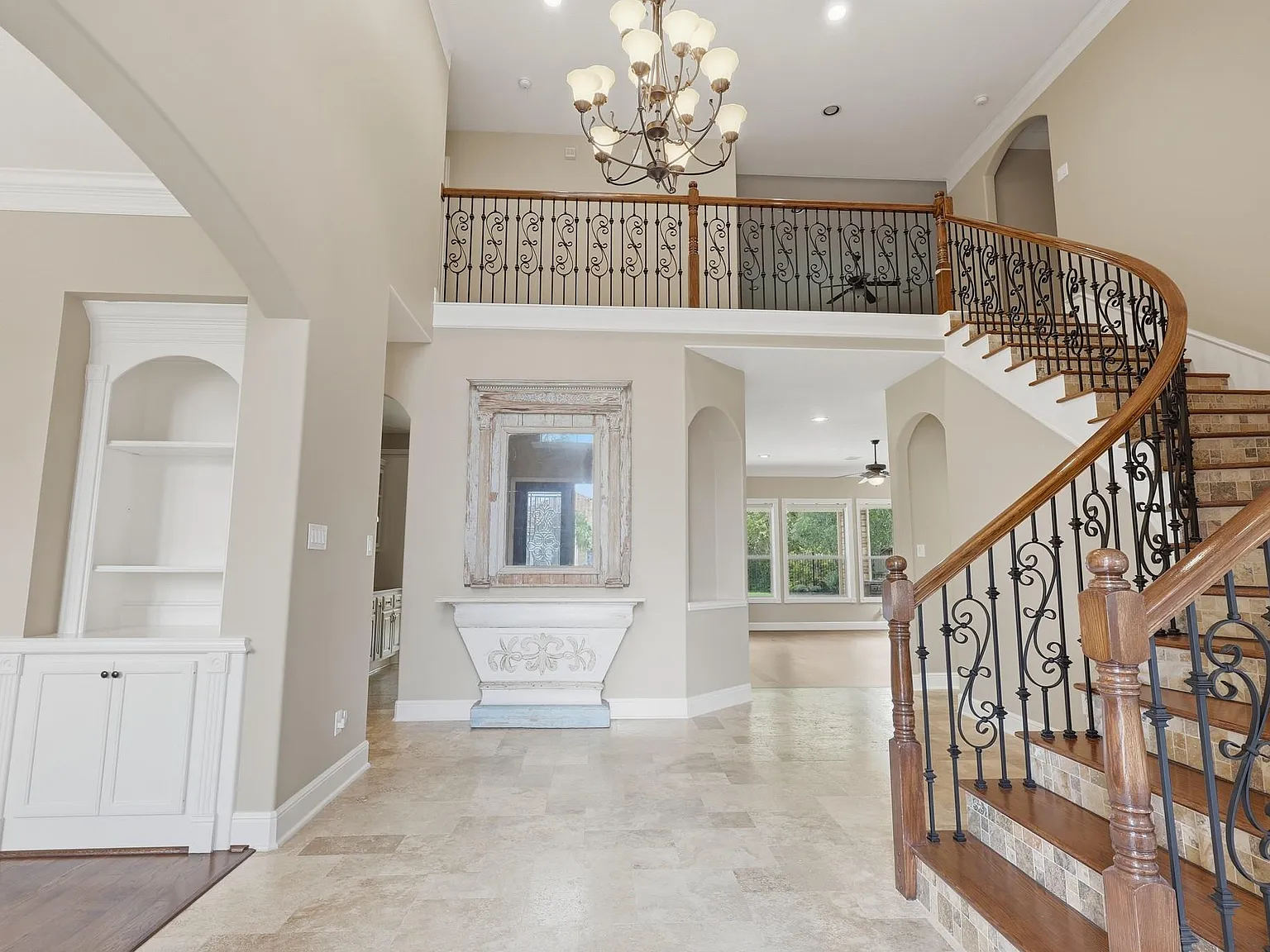 5 bed, 3.5 bath, 4091 sqft, $5,500 — Photo 4