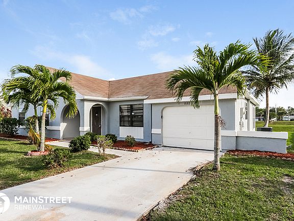 4th image of 1532 SE Collette Cir