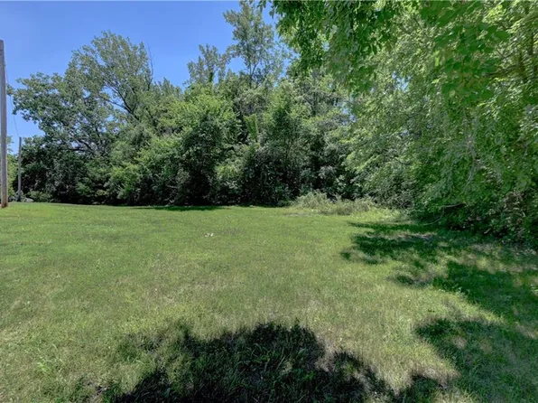 11511 Ridge Dr, Sugar Creek, MO 64054