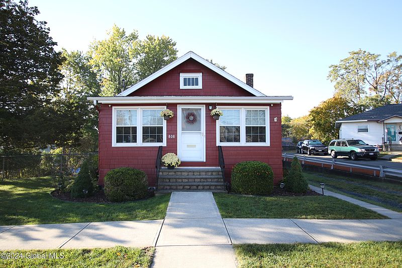 5th image of 808 7th Street