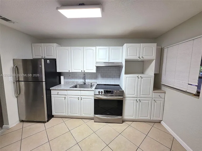 5225 NE 4th Ave — Photo 21
