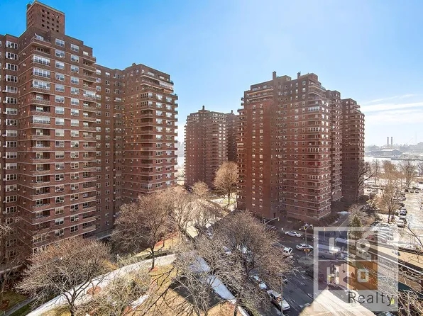 550 Grand Street image 1 of 5