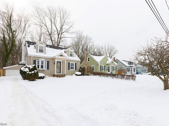 2nd image of 23953 Frank St