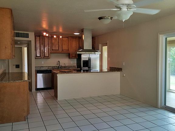 3rd image of 7355 E Diamond St