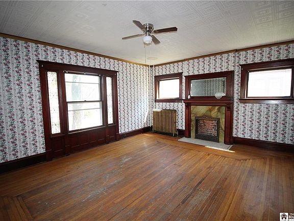 4th image of 115 Forest Ave