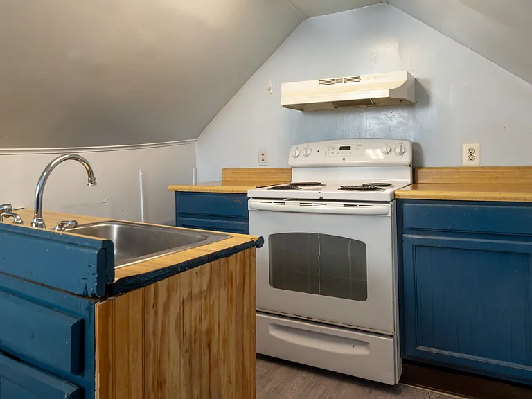 825 Frederick Rd #2 — Photo 8