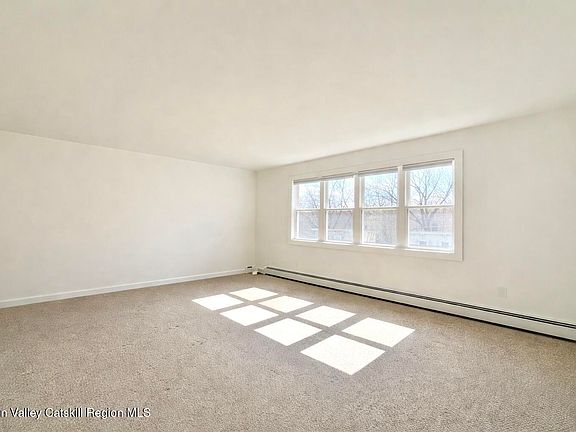 4th image of 97 W Bridge St #A