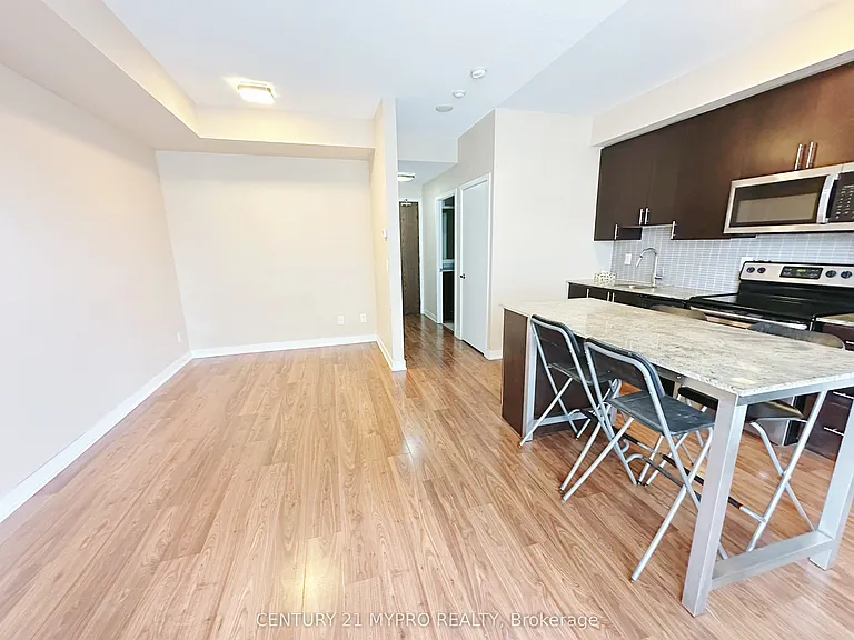 260 Sackville St #611 — Photo 5