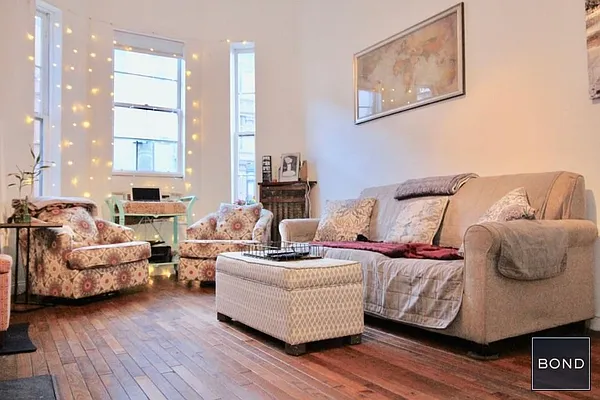 Rented by Bond New York | media 30