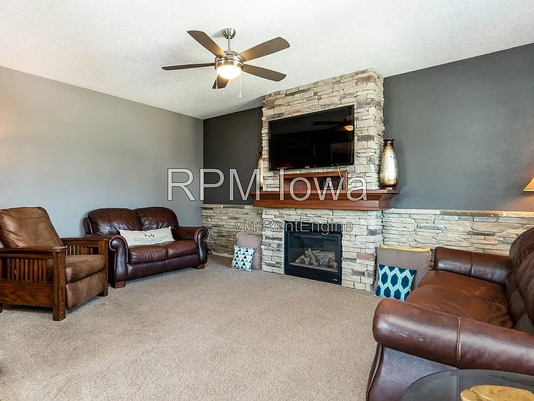 1651 SW Arlan Dr — Photo 5
