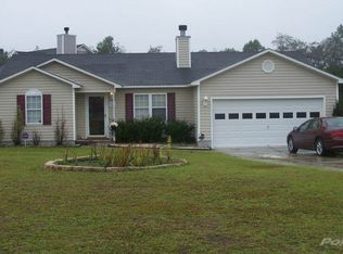 201 Reston Ct, Richlands, NC 28574