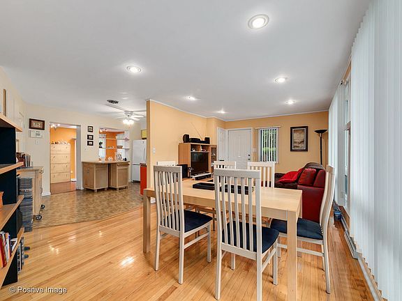 2nd image of 1471 S Lombard Ave