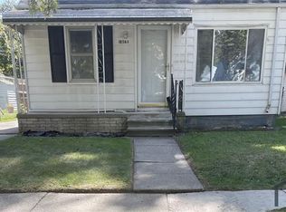 18564 Washtenaw St, Harper Woods, MI 48225