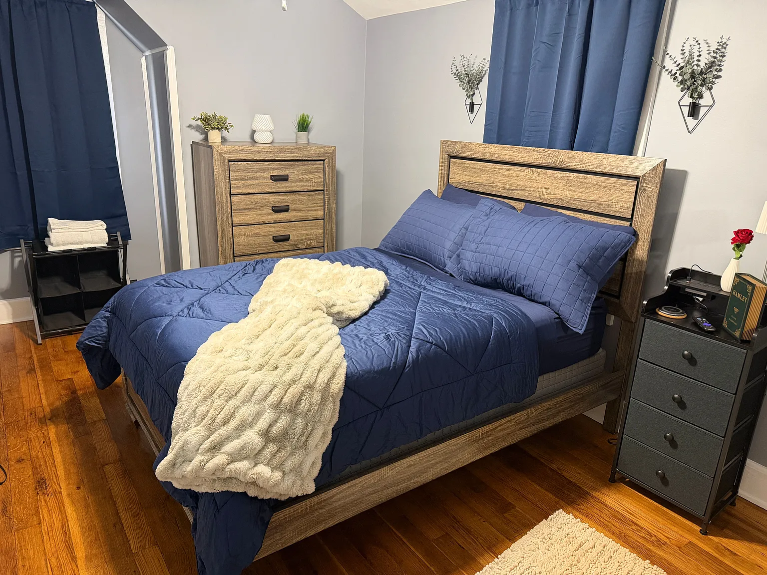 3 bed, 1.5 bath, 1200 sqft, $3,200 — Photo 4