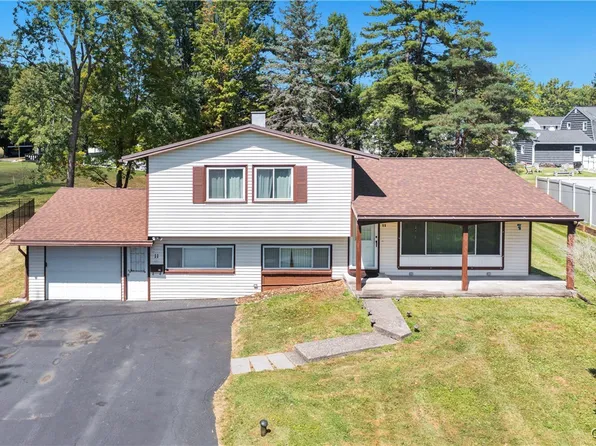 11 Damson Ln, Liverpool, NY 13090