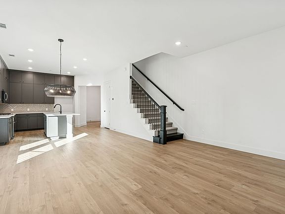 3rd image of 126 Bridgewater Way #37